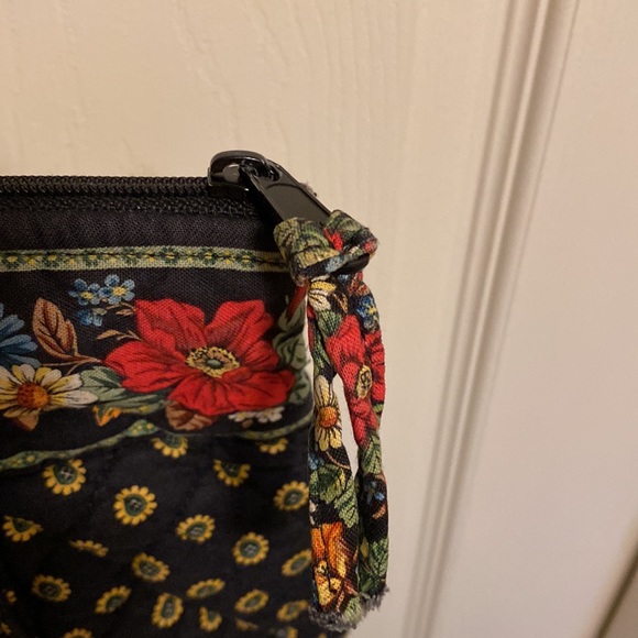 Vintage Vera Bradley black floral sunflower 🌻 purse - Picture 5 of 11